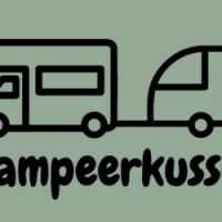 kampeerkussen logo lang